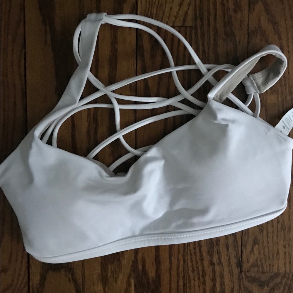 Lulu lemon size 4 sports bra never worn!